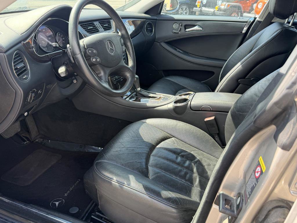 Used 2007 Mercedes-Benz CLS 550 image 9