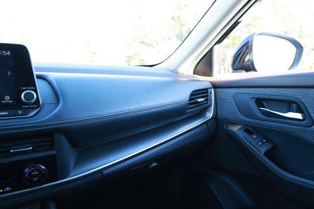 Used 2023 Nissan Rogue SV image 21