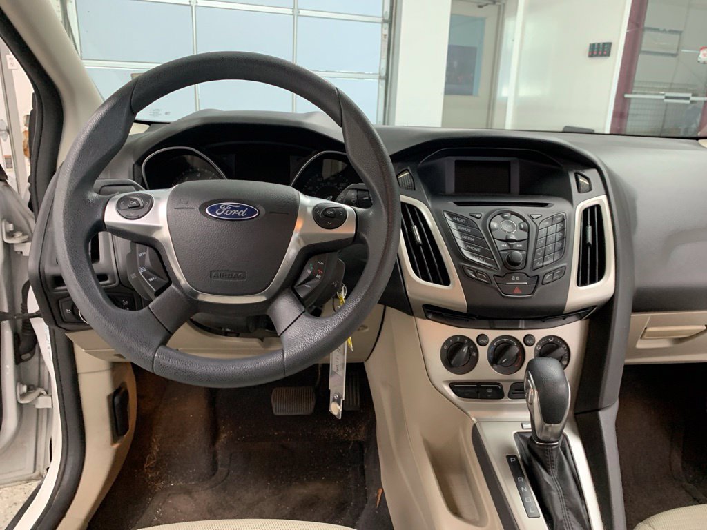 Used 2013 Ford Focus SE FWD image 13