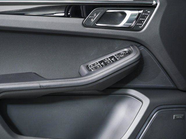 New 2026 Porsche Macan AWD/4WD image 6