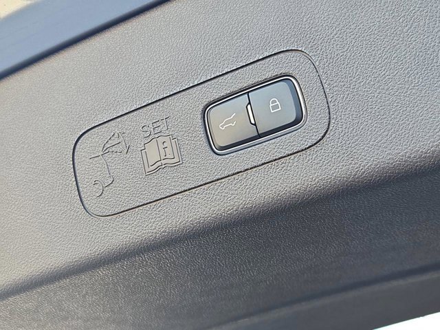 Used 2022 Lincoln Aviator Reserve w/ Elements Package Plus image 36