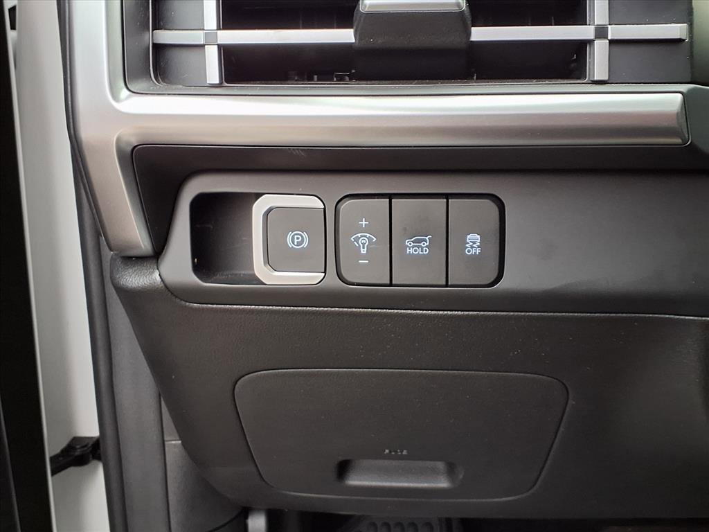 Used 2025 Hyundai Santa Fe SEL image 18