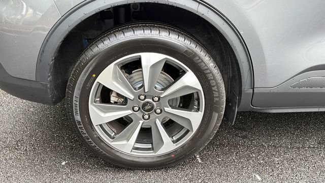 Certified 2024 Ford Escape Platinum AWD/4WD image 19