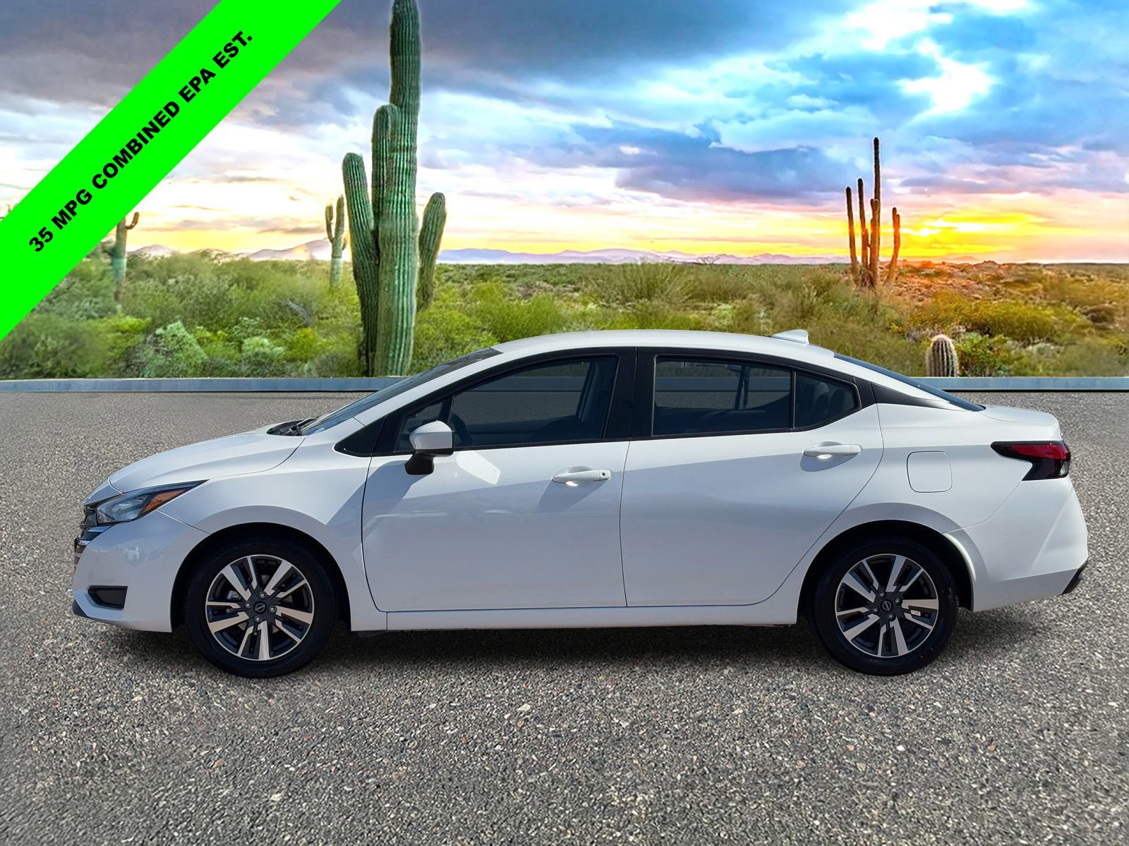 Used 2025 Nissan Versa SV image 3