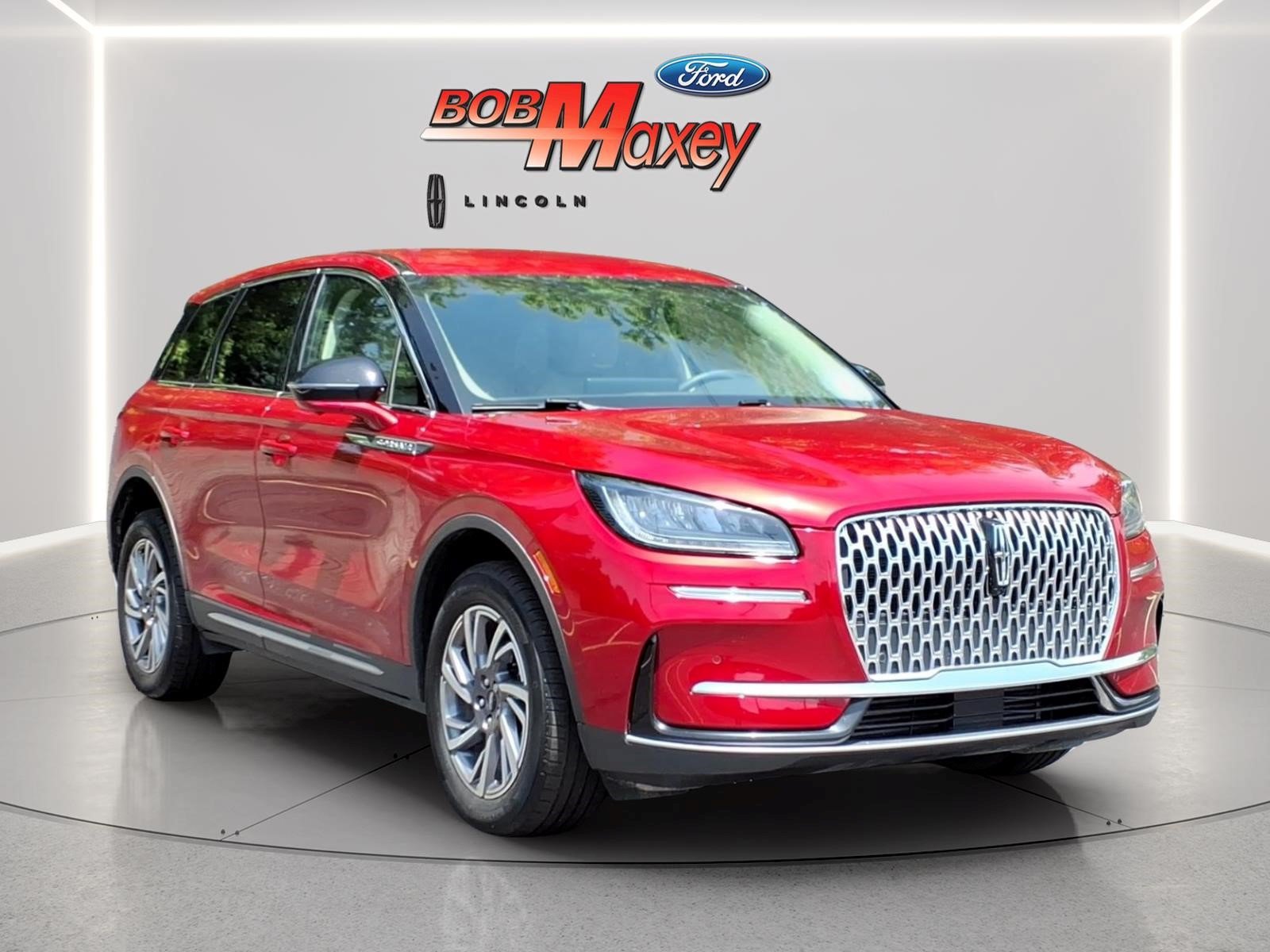 Used 2023 Lincoln Corsair AWD w/ Equipment Group 101A image 3