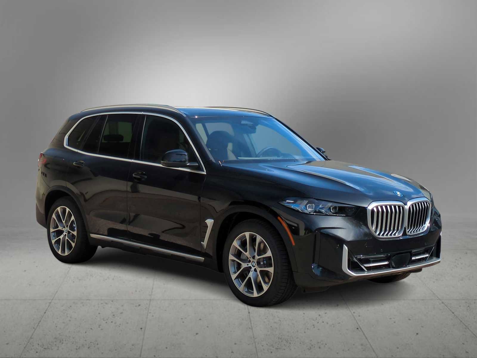 New 2026 BMW X5 xDrive50e w/ Executive Package image 2