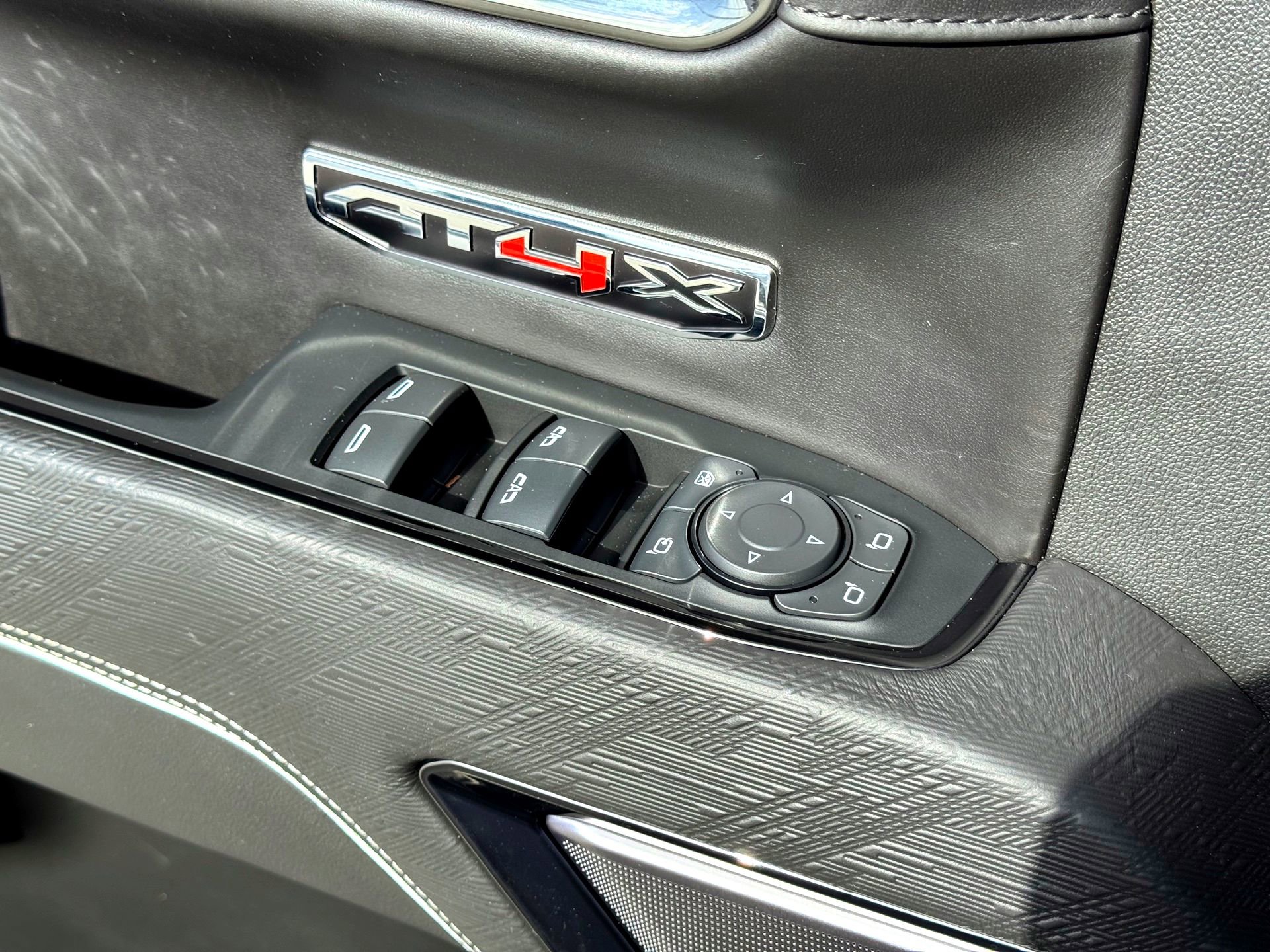 Used 2024 GMC Sierra 1500 AT4X w/ AT4X AEV Edition image 18