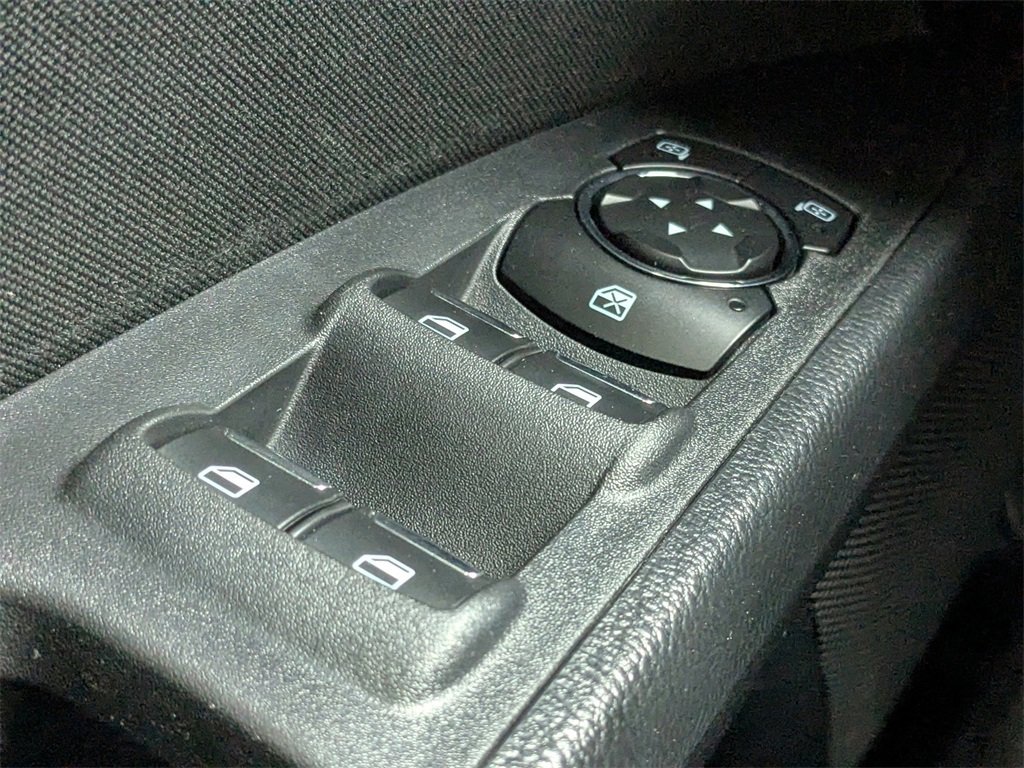 Used 2020 Ford Fusion SE image 23