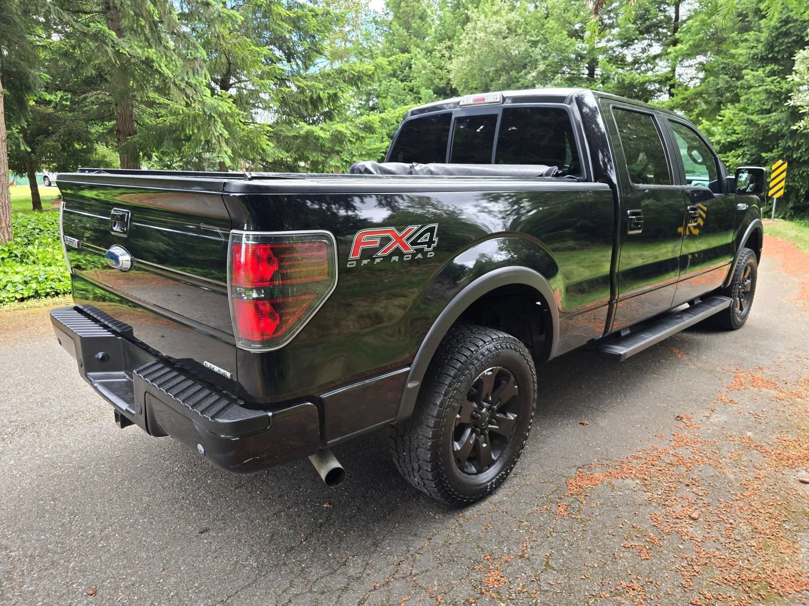 Used 2012 Ford F150 FX4 w/ FX Luxury Pkg AWD/4WD image 6