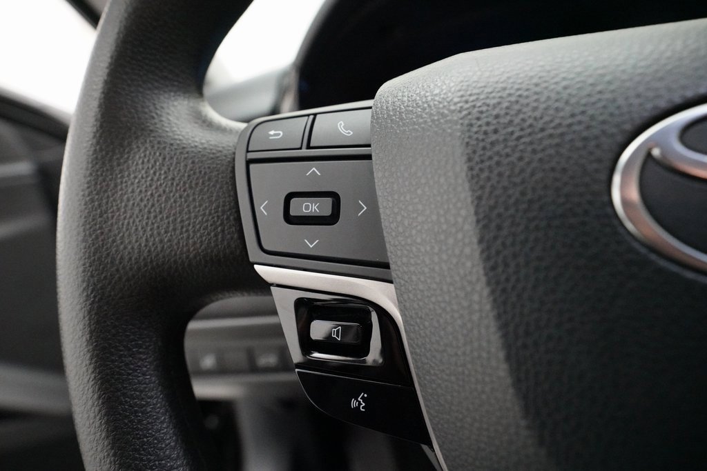 Used 2025 Toyota Camry LE image 17