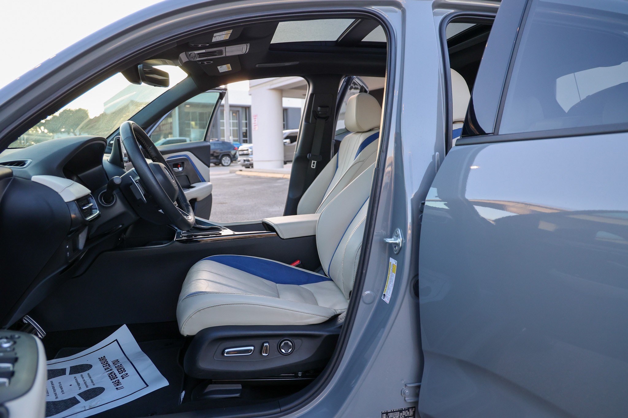 Used 2025 Acura ADX A-Spec FWD image 29