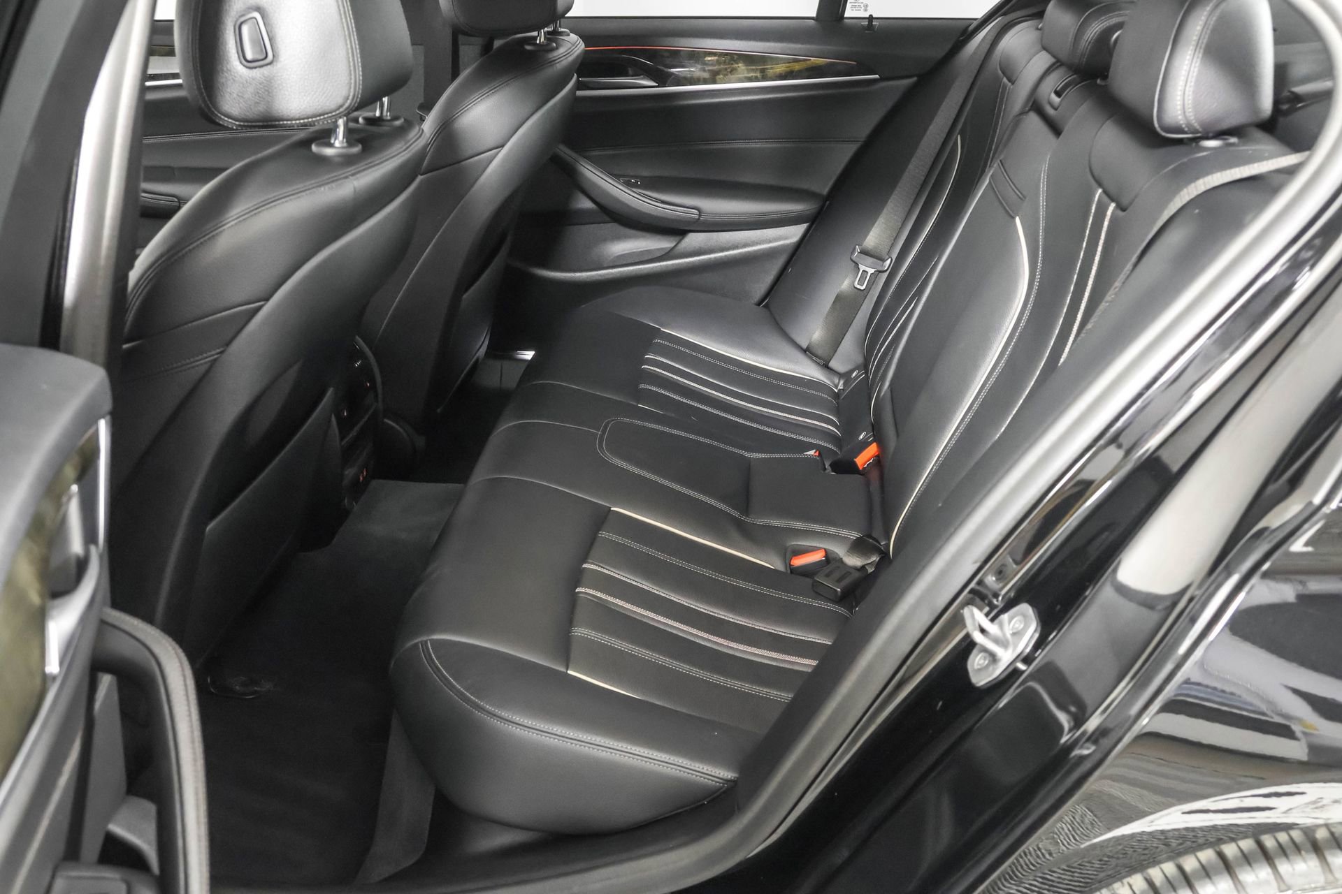 Used 2021 BMW 530i xDrive AWD/4WD image 38