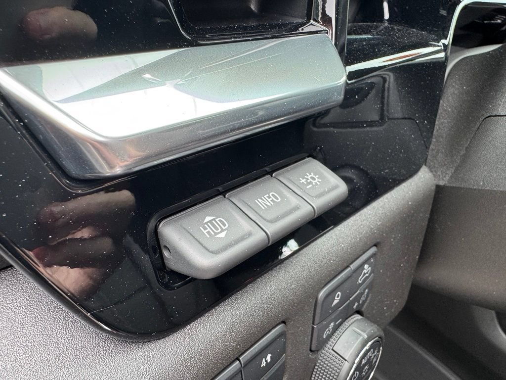 Certified 2025 Chevrolet Silverado 1500 High Country w/ High Country Premium Package AWD/4WD image 16