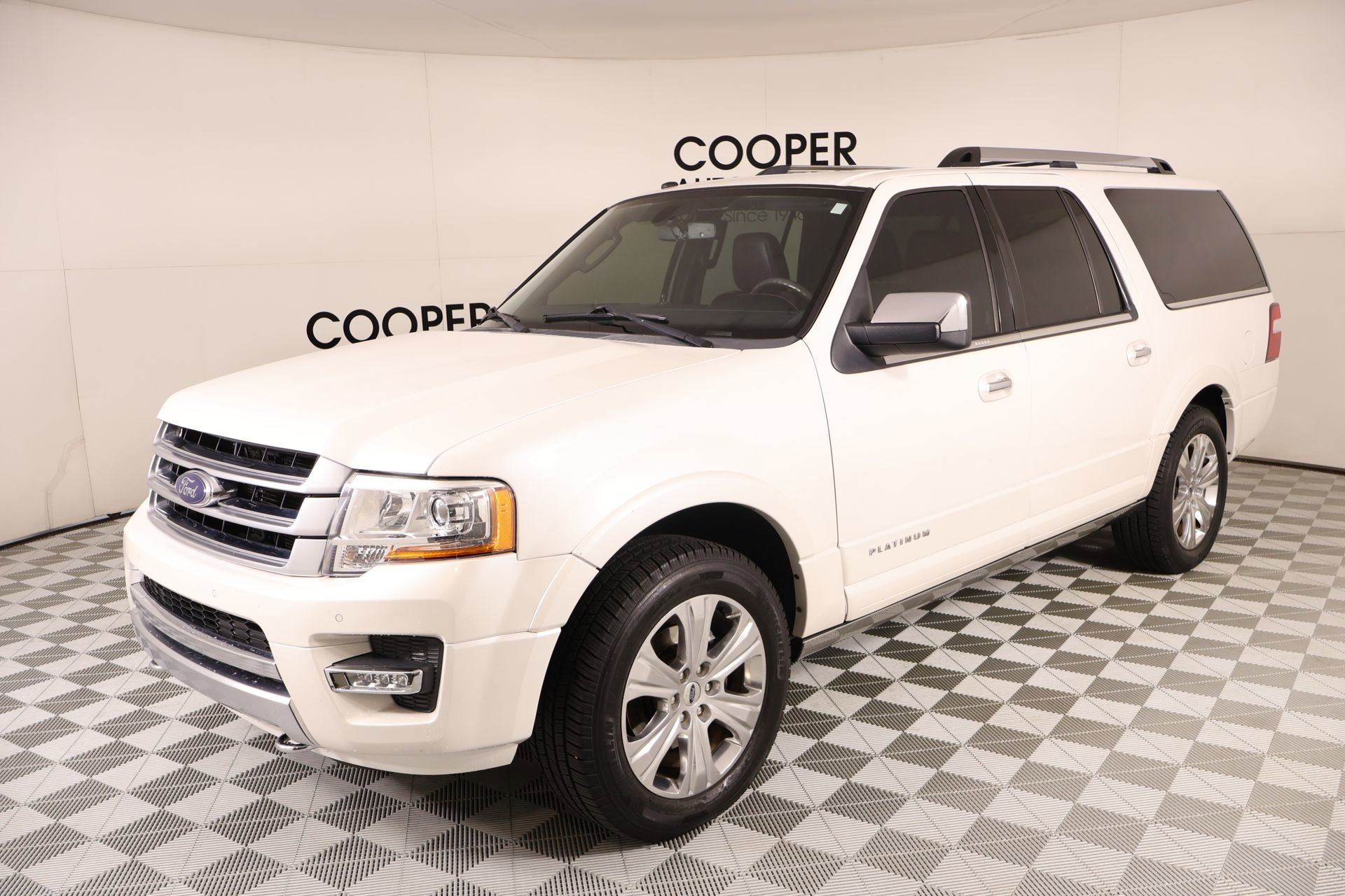 Used 2016 Ford Expedition EL Platinum AWD/4WD image 12