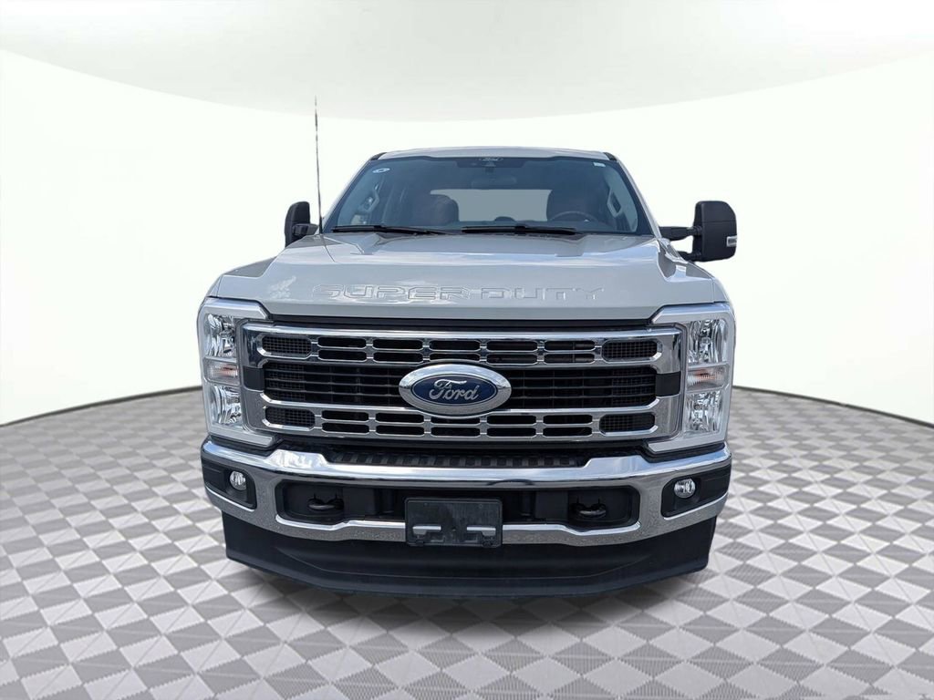 Used 2025 Ford F250 XLT AWD/4WD image 8