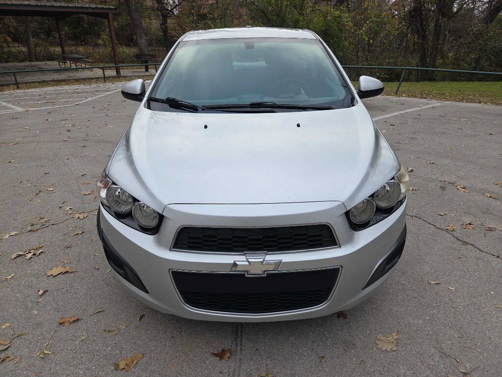 Used 2016 Chevrolet Sonic LT image 9