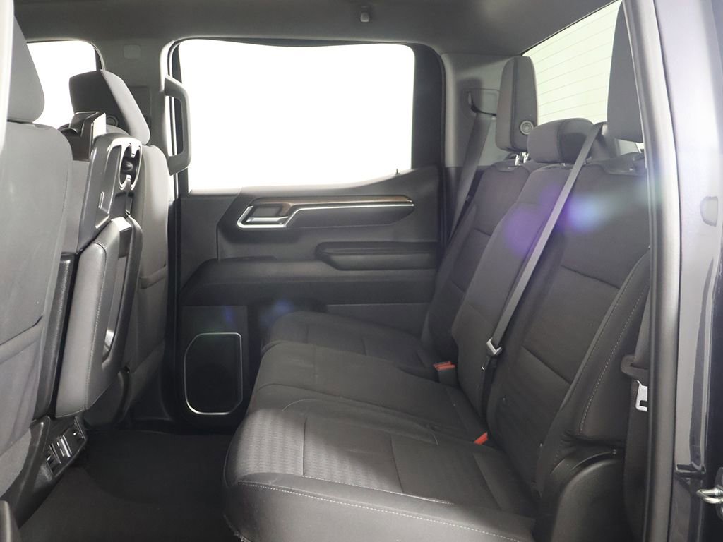 Used 2023 Chevrolet Silverado 1500 LT AWD/4WD image 28