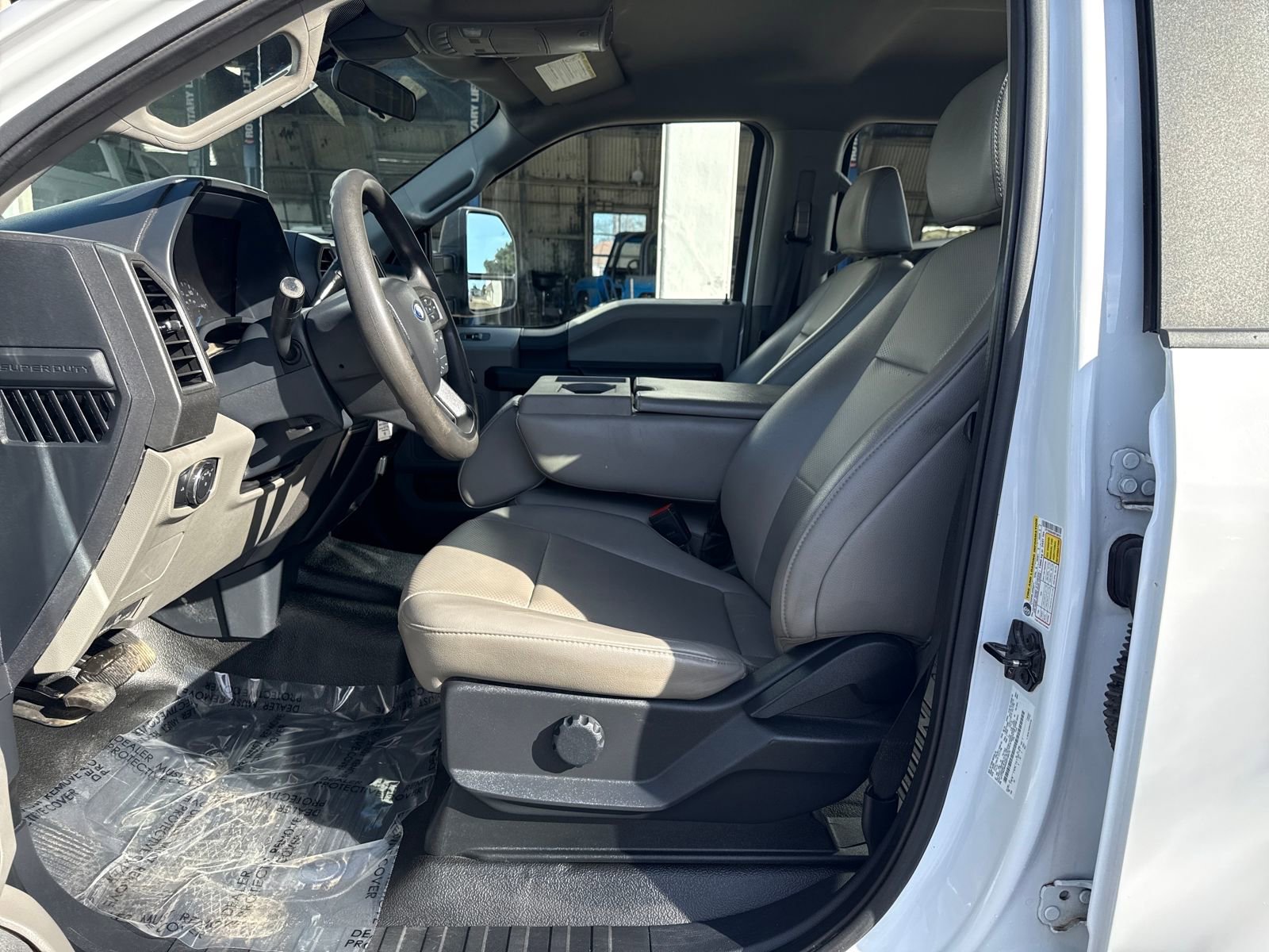 Used 2022 Ford F250 XL w/ Power Equipment Group image 9