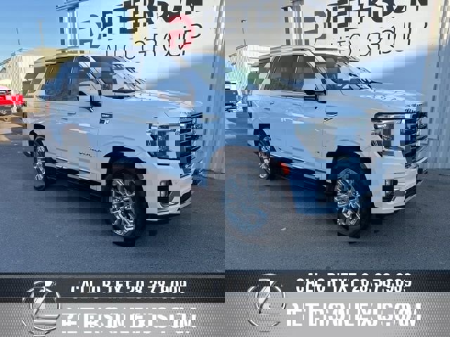 Used 2024 GMC Yukon SLT image 2