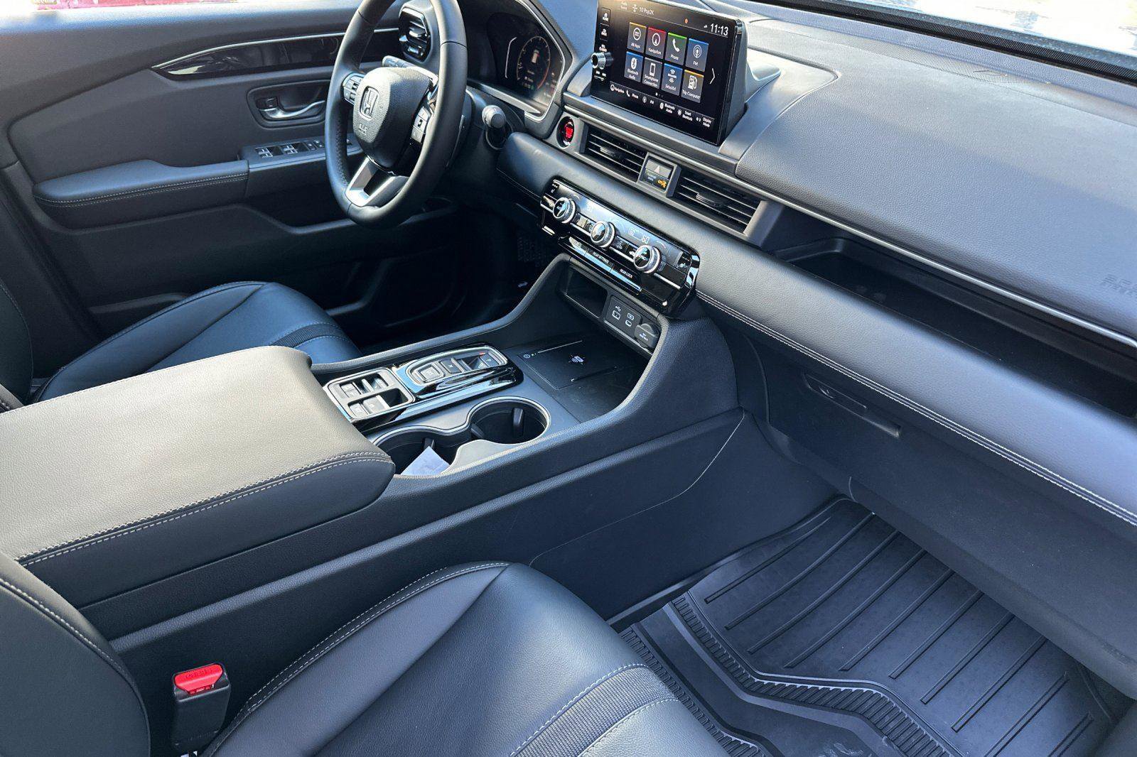 New 2025 Honda Pilot Touring image 14