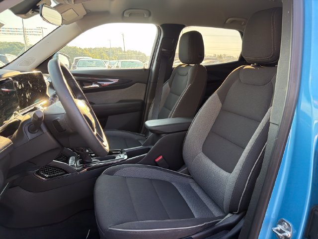Used 2025 Chevrolet TrailBlazer LT AWD/4WD image 10