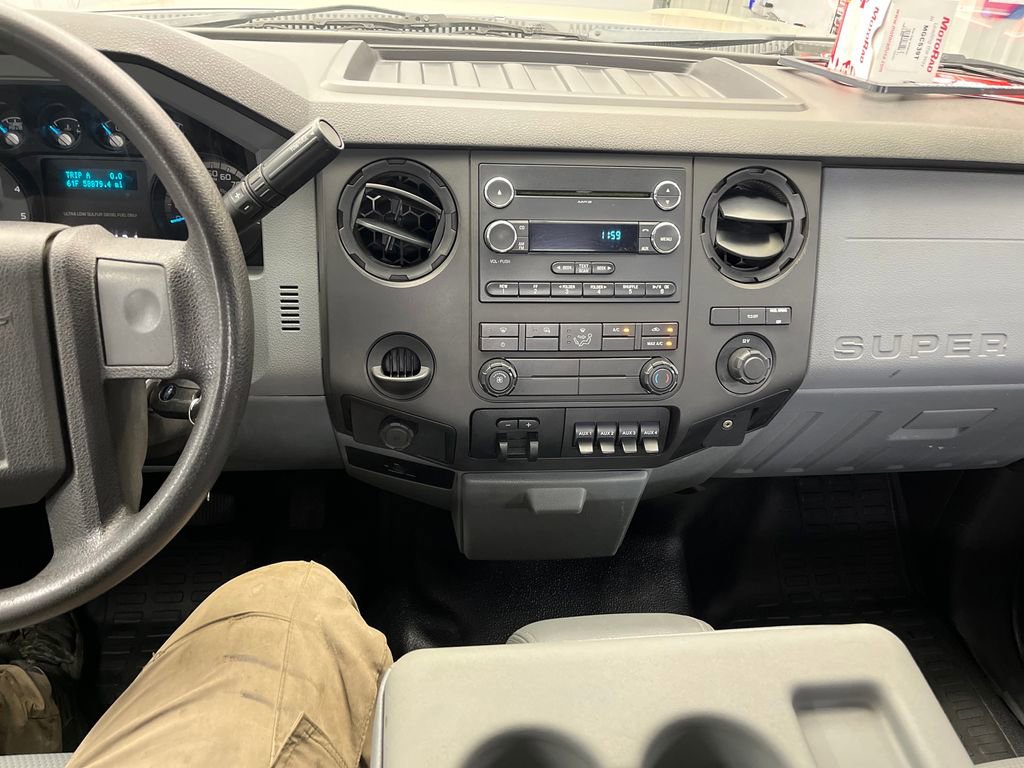 Used 2014 Ford F550 2WD Regular Cab Super Duty image 21