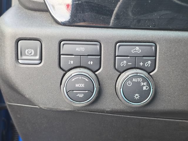 Used 2025 Chevrolet Silverado 1500 LT AWD/4WD image 31