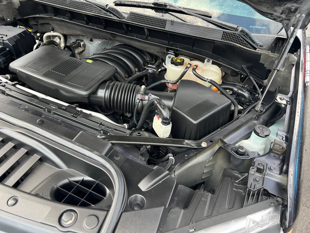 Used 2023 Chevrolet Silverado 1500 LT AWD/4WD image 37