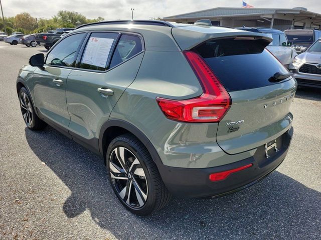 Used 2025 Volvo XC40 B5 Plus w/ Protection Package Premier image 12