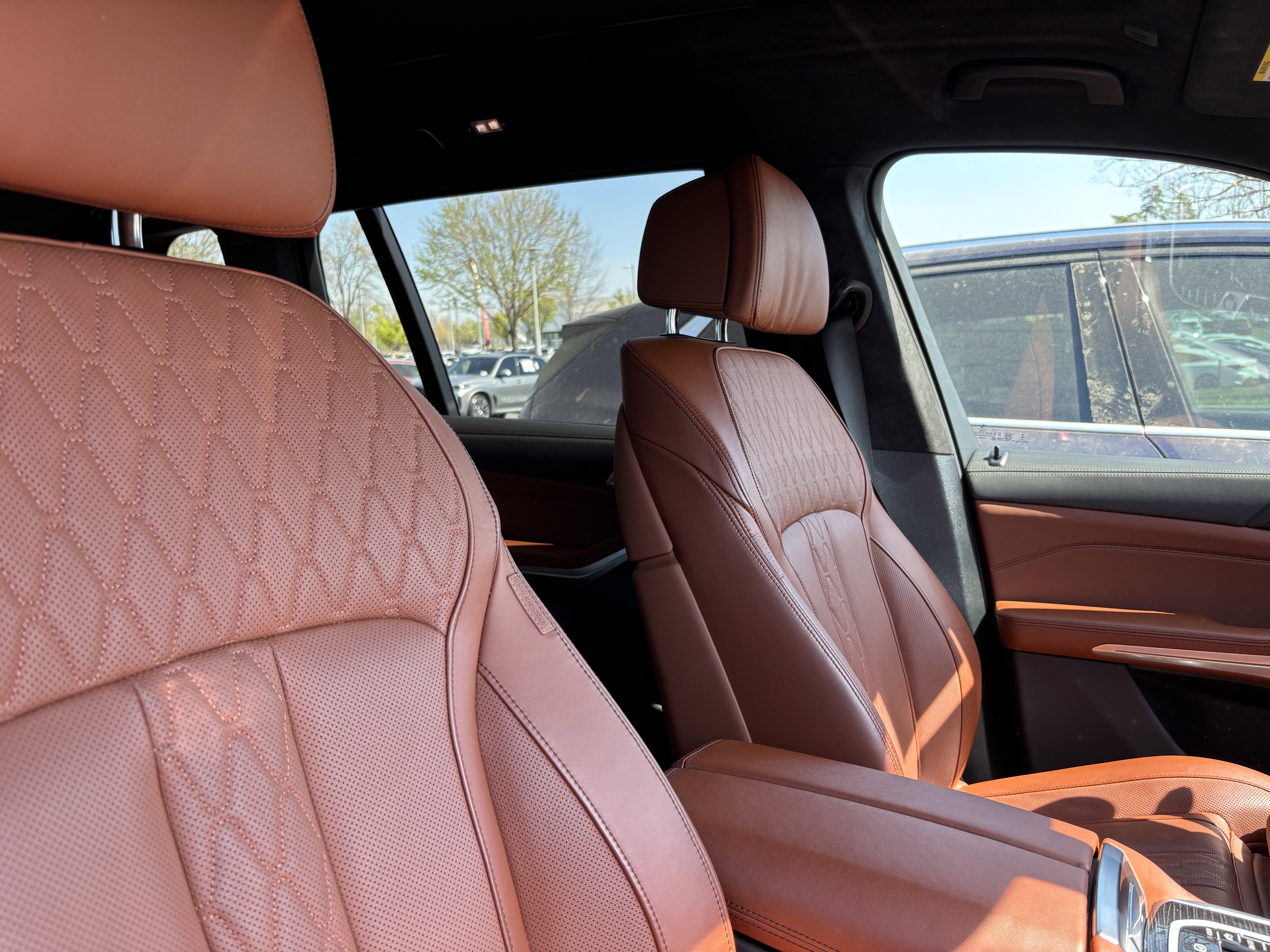 Used 2026 BMW X7 M60i image 33