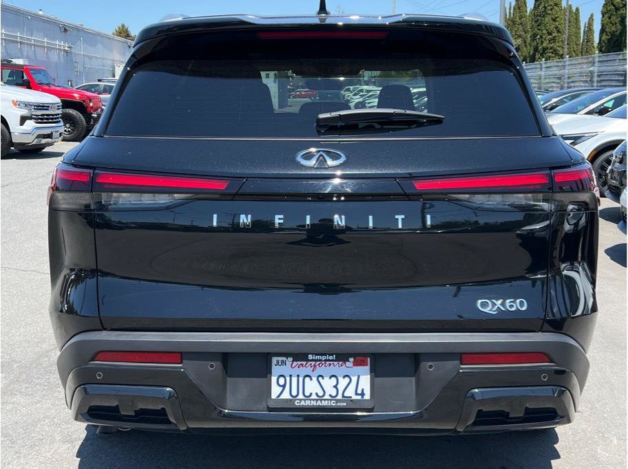Used 2025 INFINITI QX60 Luxe FWD image 4