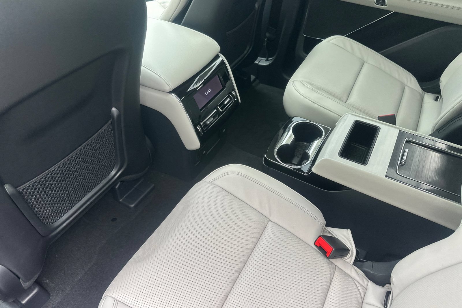 New 2026 Lincoln Aviator Reserve w/ Jet Appearance Package RWD image 9