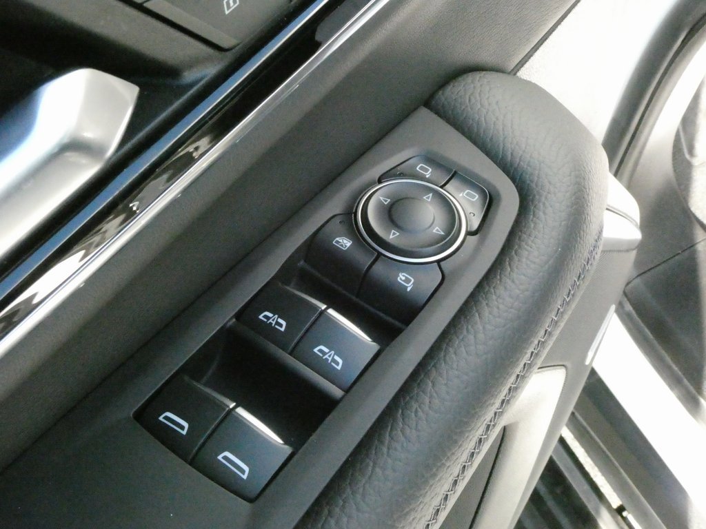 Certified 2025 GMC Yukon Denali image 29