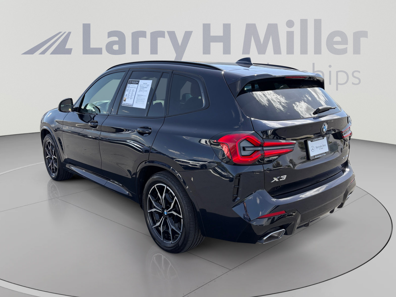 Used 2022 BMW X3 xDrive30i w/ M Sport Package 2 AWD/4WD image 3
