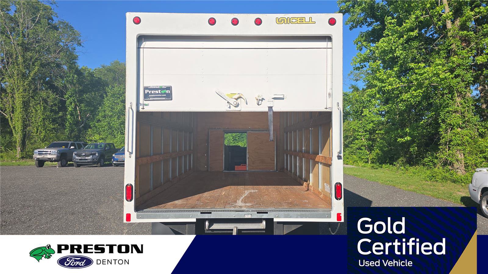 Used 2024 Ford E-450 and Econoline 450 Super Duty w/ Power Windows & Locks Group RWD image 11
