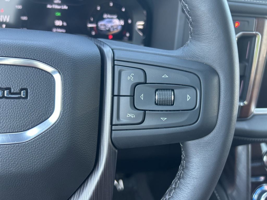 Used 2023 GMC Yukon Denali Ultimate image 17