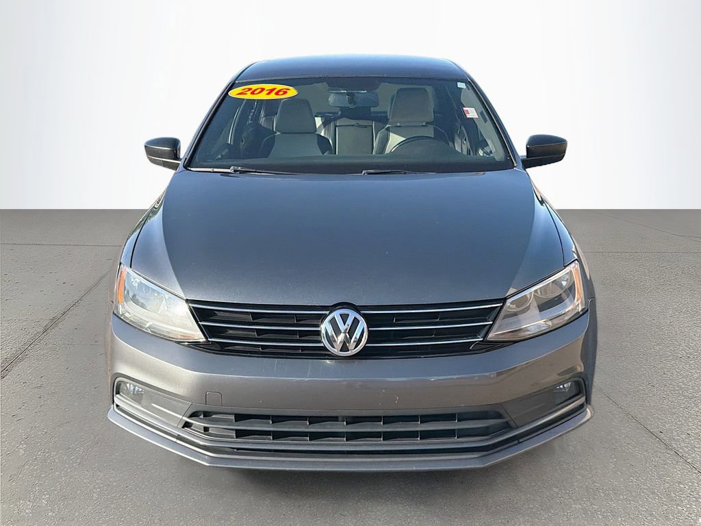 Used 2016 Volkswagen Jetta Sport FWD image 9
