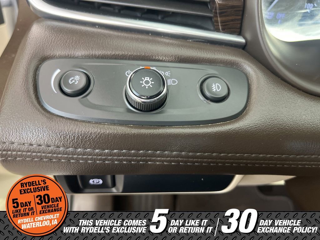 Certified 2017 Buick LaCrosse Essence w/ Sights and Sounds Package image 29