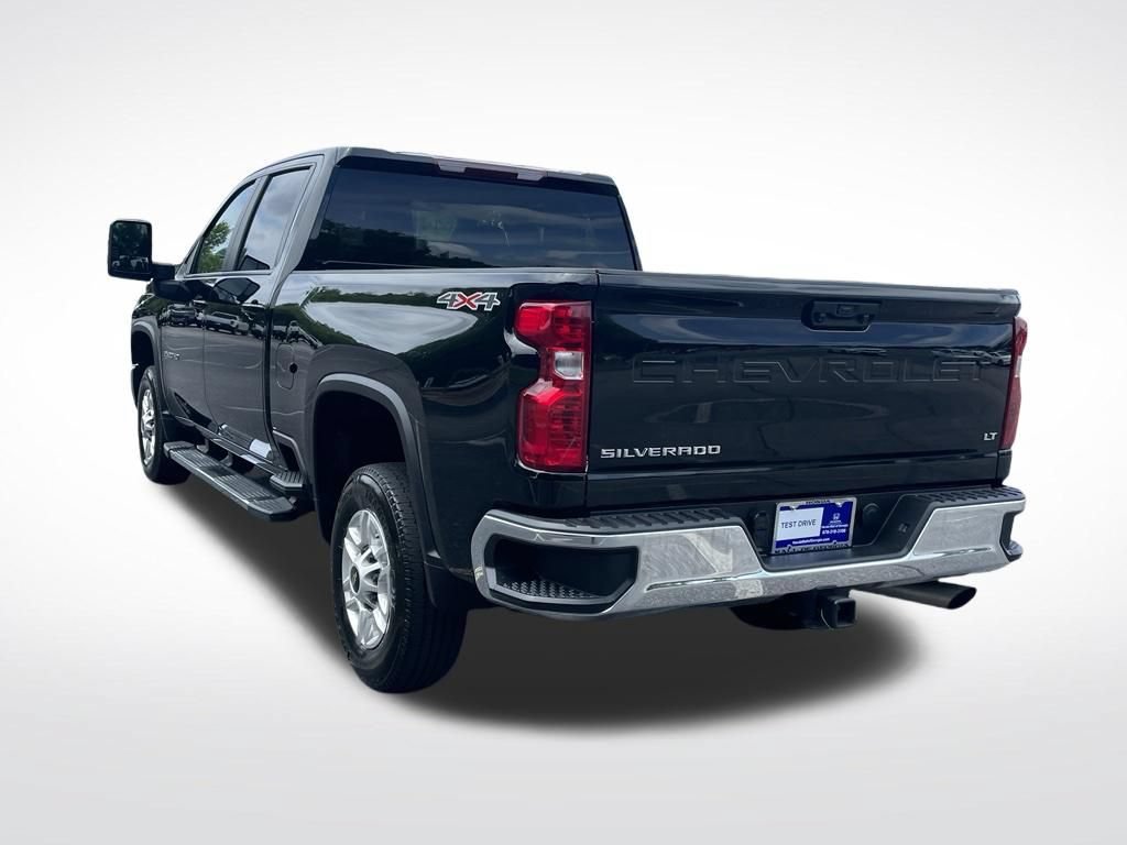 Used 2025 Chevrolet Silverado 2500 LT w/ Convenience Package AWD/4WD image 4