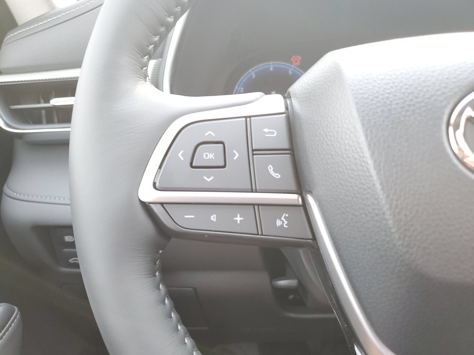 New 2026 Toyota Highlander Platinum AWD/4WD image 23