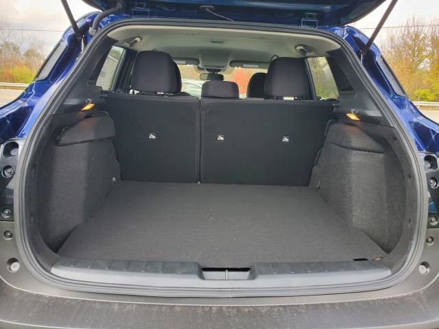 New 2026 Nissan Kicks SV w/ Cold Weather Package image 17