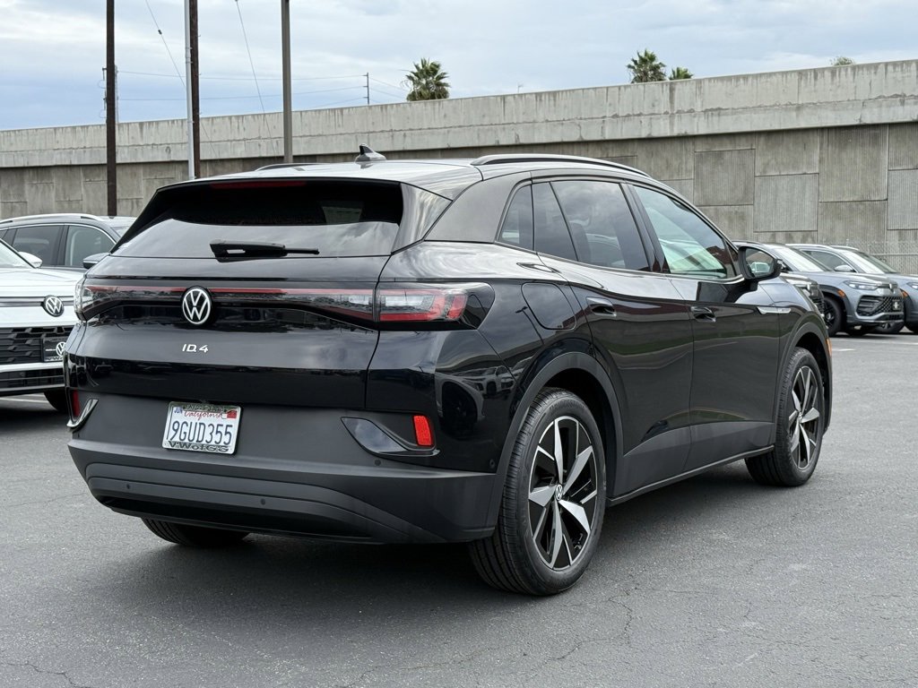 Used 2023 Volkswagen ID.4 S image 7