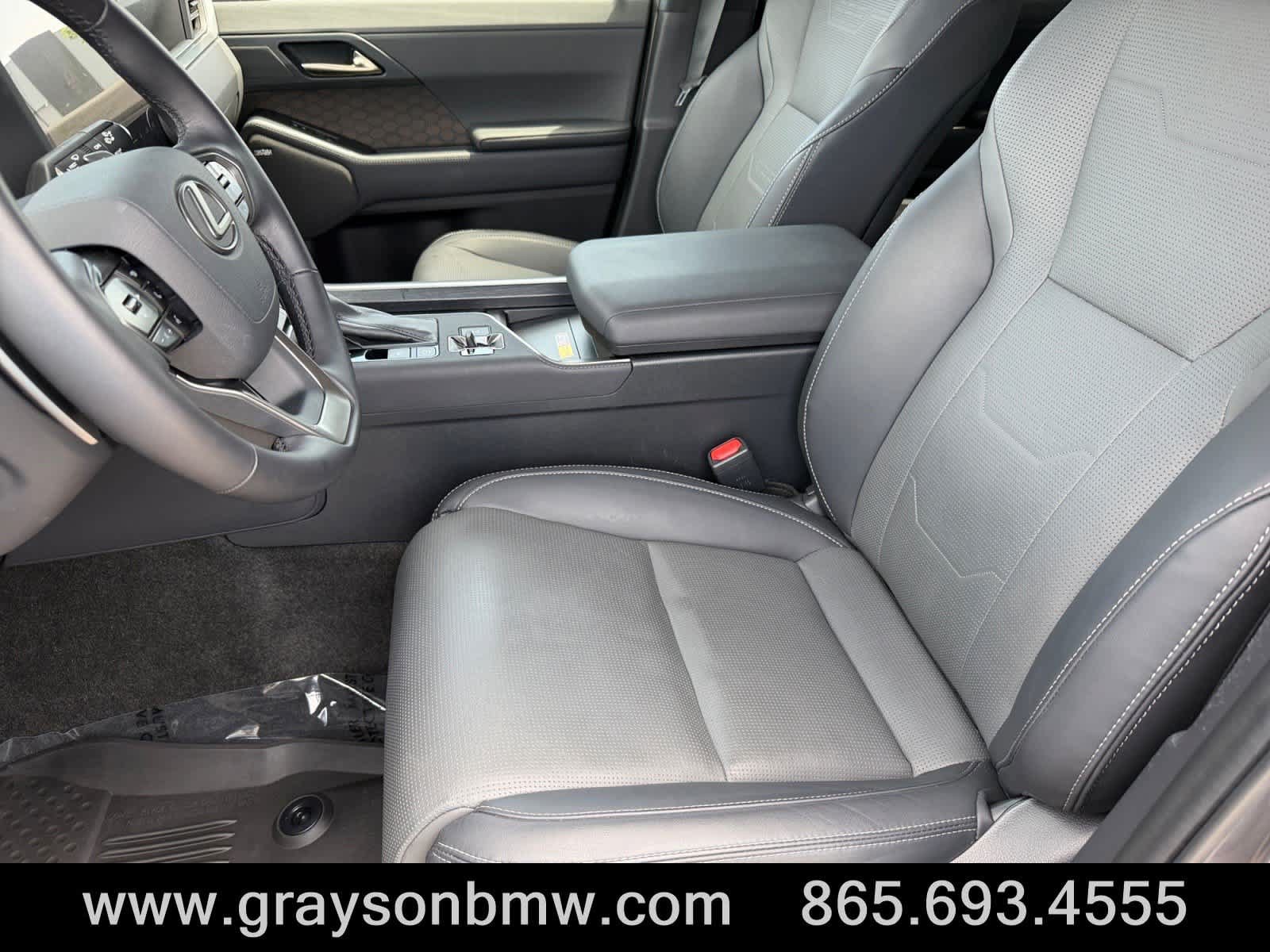 Used 2024 Lexus GX 550 w/ Accessory Package (2T) AWD/4WD image 10