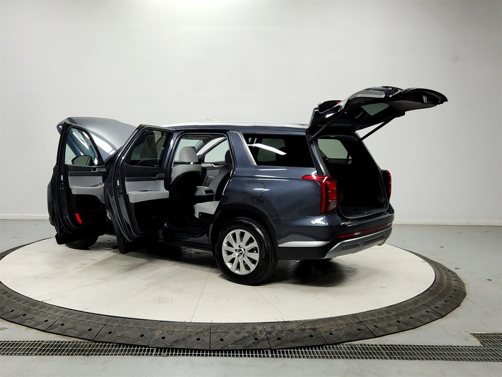 Used 2024 Hyundai Palisade SEL image 13