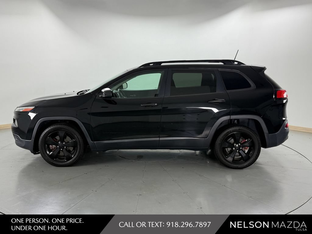 Used 2017 Jeep Cherokee Sport FWD image 8