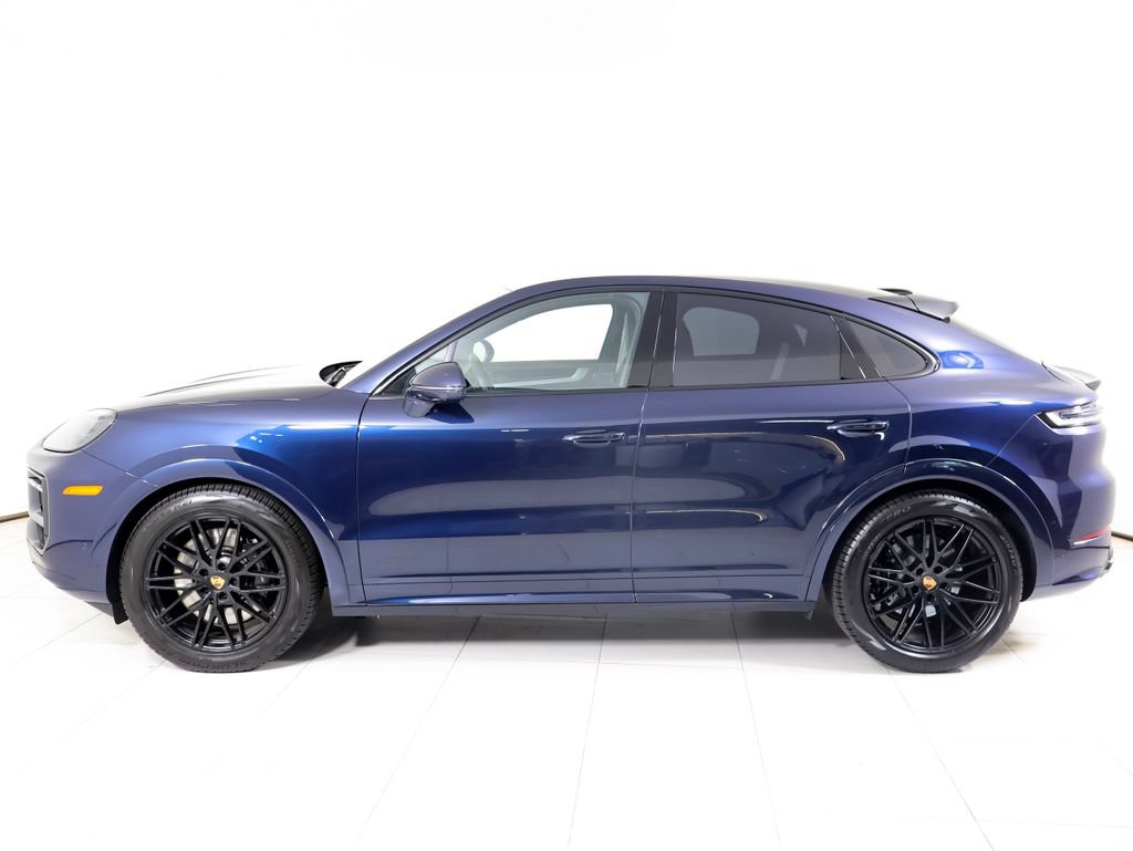 Certified 2026 Porsche Cayenne GTS w/ Technology Package AWD/4WD image 2