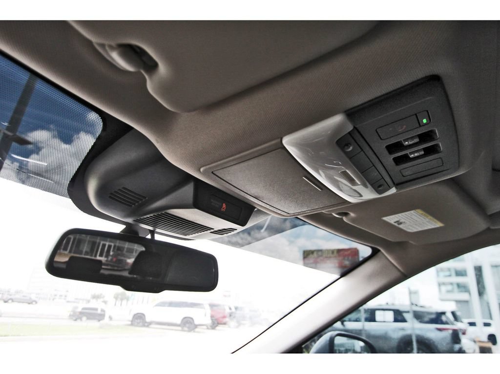 Used 2021 Nissan Rogue SL FWD image 18
