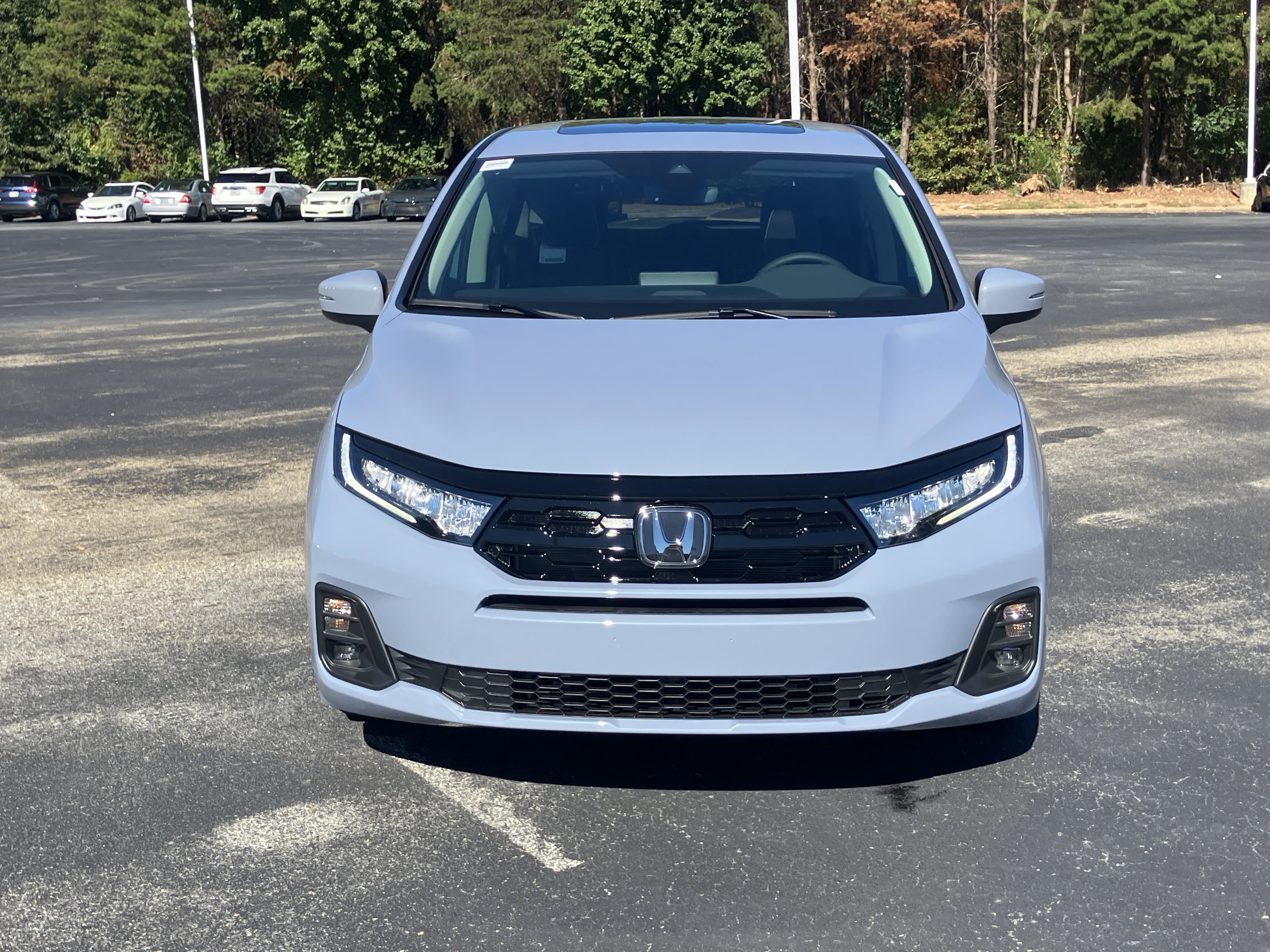 New 2026 Honda Odyssey Touring image 3