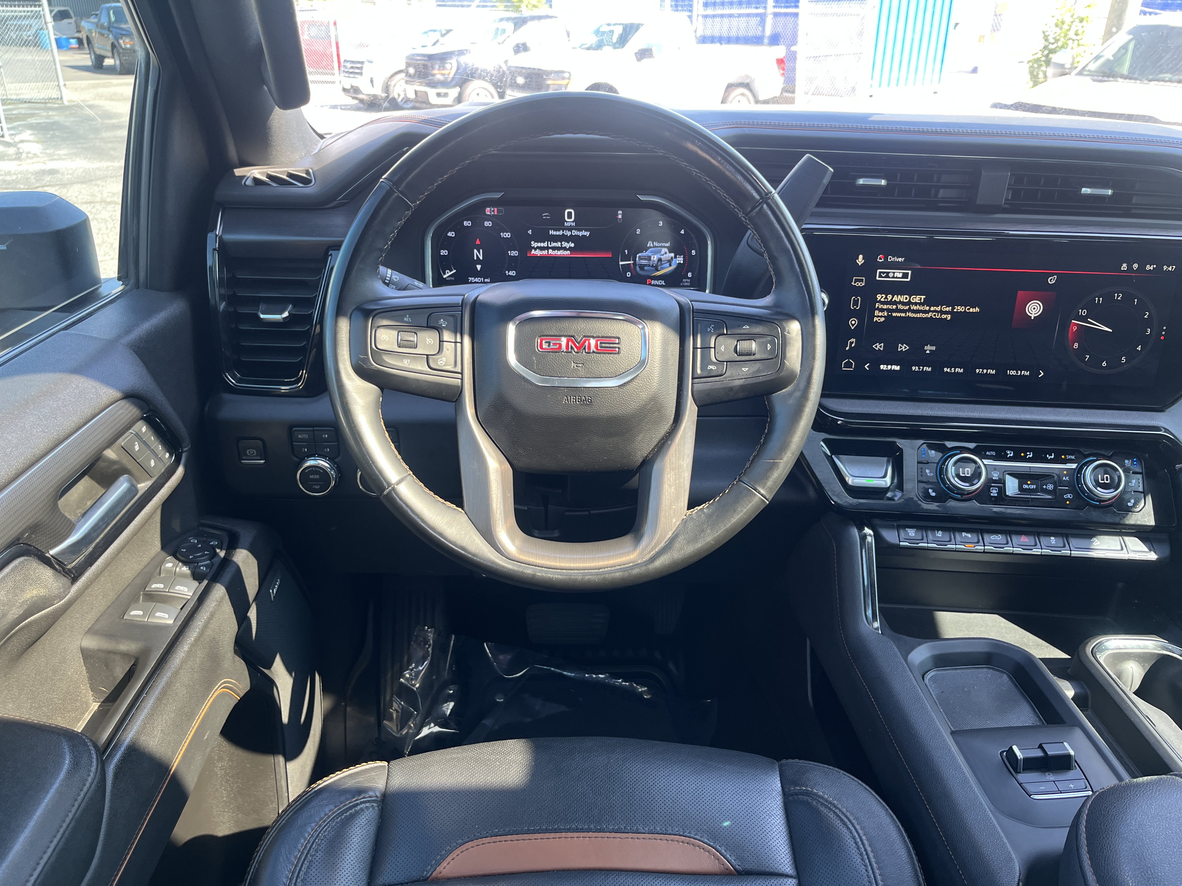 Used 2024 GMC Sierra 2500 AT4 w/ AT4 Premium Plus Package AWD/4WD image 27