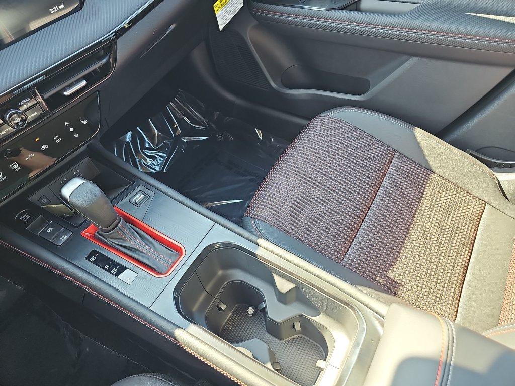 New 2027 Nissan Kicks SR w/ Cold Weather Package FWD image 25